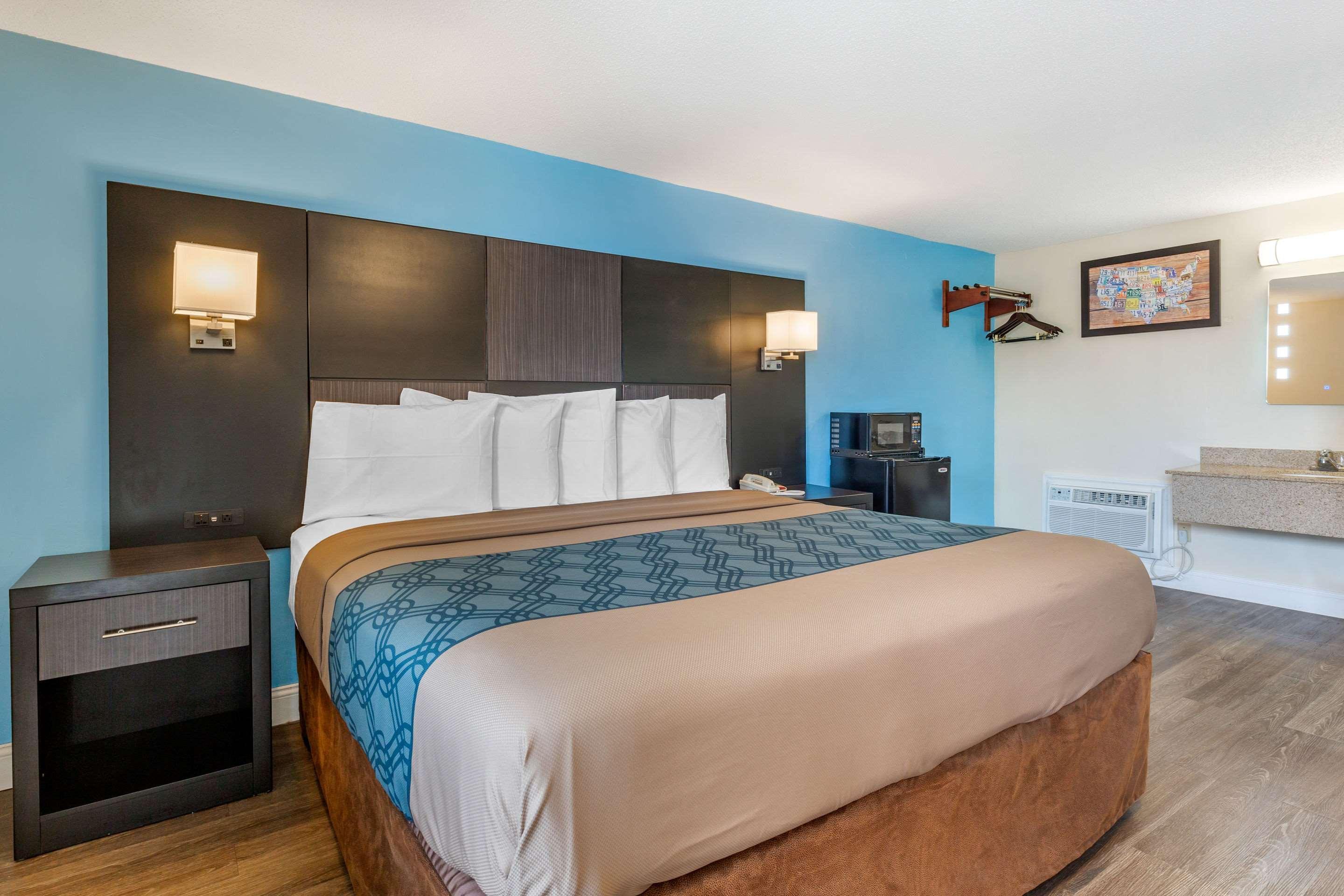Econo By Choice - Cape Cod *